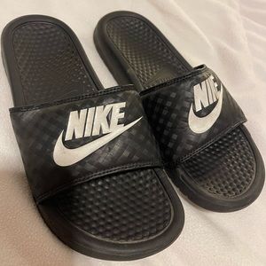 Black Nike Slides Size 8